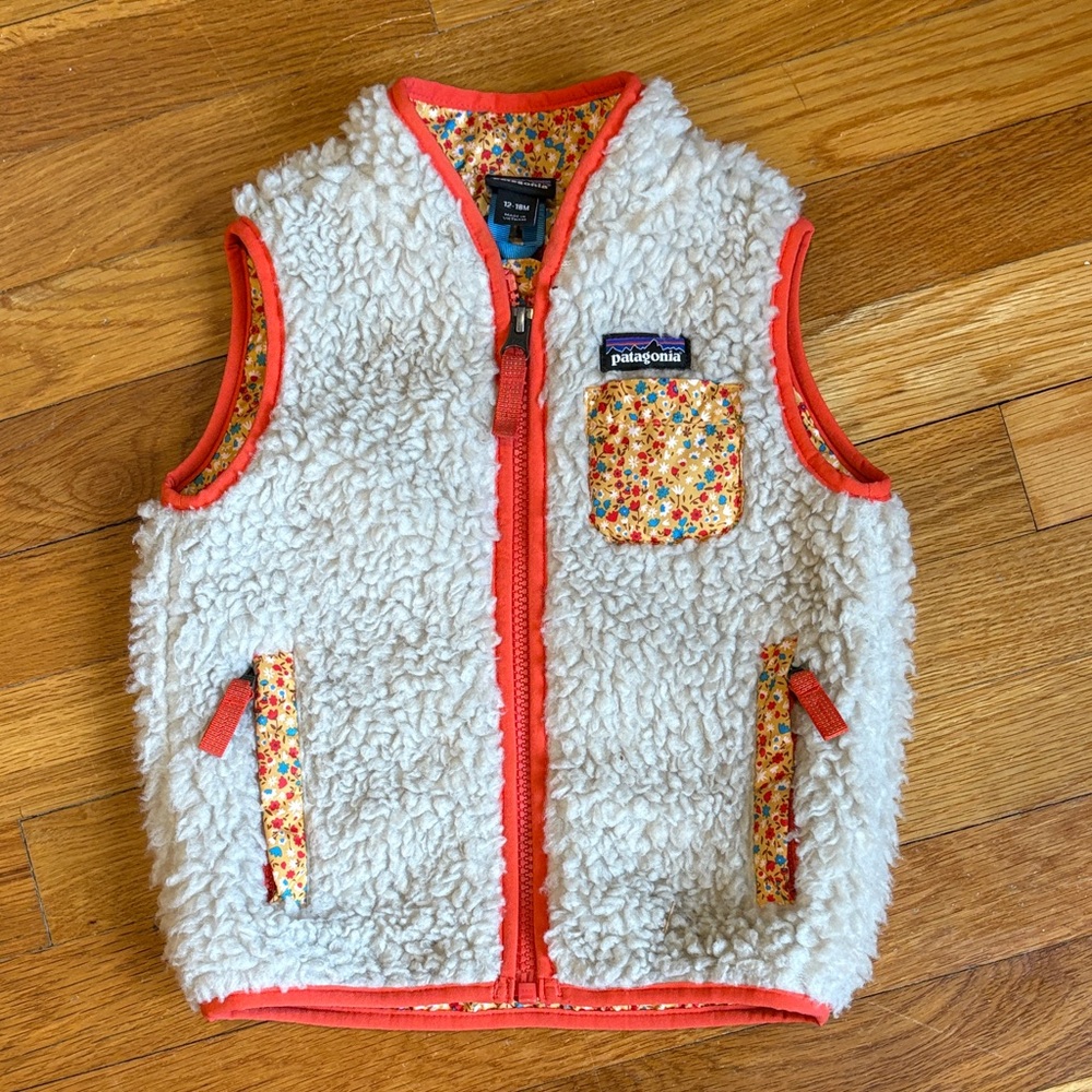 Adorable Toddler Patagonia Cream Sherpa Vest- size 12-18mo but runs large!
